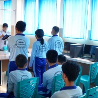 Kegiatan Bazar & Lomba Bulan Bahasa | SMP & SMK METTA MAITREYA